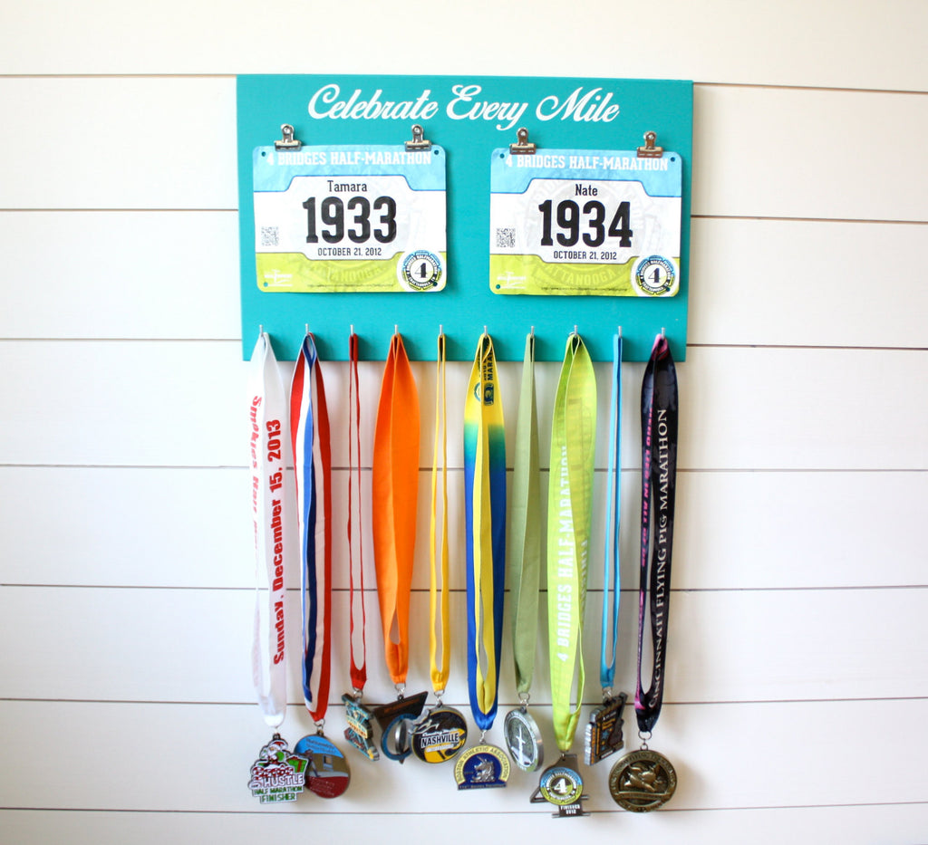 50 States Medal Holder With Race Bib Holder Clips and 50 Hooks on